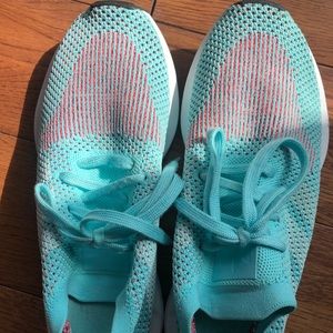 Women’s adidas. Excellent used condition.